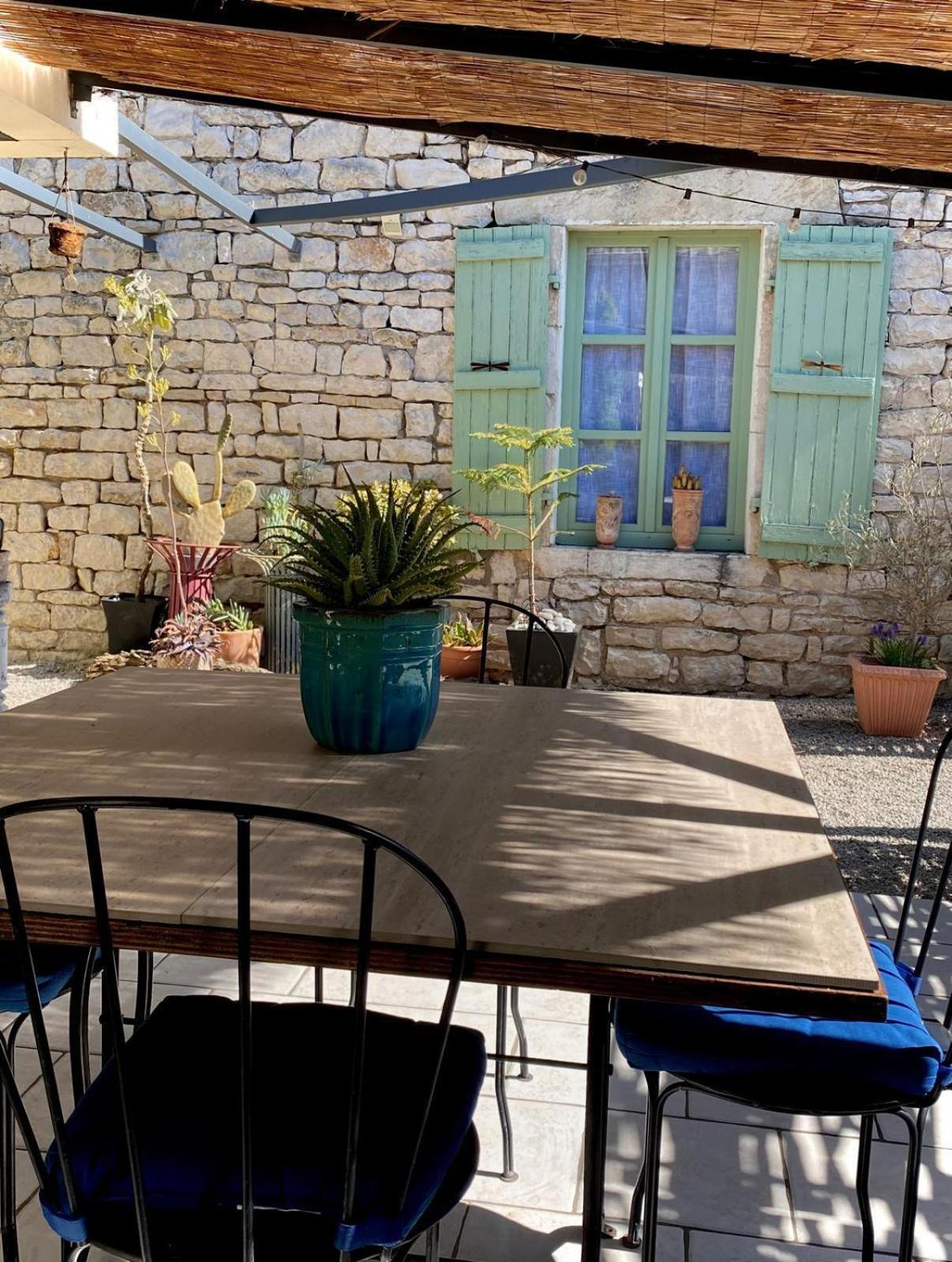 Gite Et Studios Les Barongeres Farges-les-Chalon Exterior photo